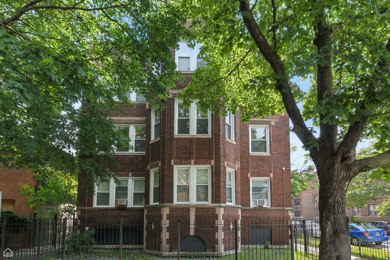 936 E 80th Street