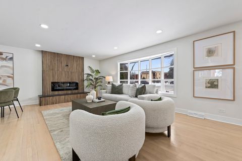 Tiny photo for 778 Wilson Avenue, Glen Ellyn, IL 60137 (MLS # 12607106)