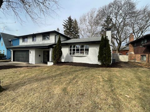 Tiny photo for 778 Wilson Avenue, Glen Ellyn, IL 60137 (MLS # 12607106)