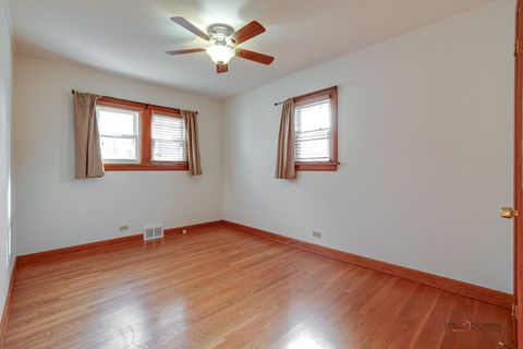 Tiny photo for 555 Longfellow Avenue, Deerfield, IL 60015 (MLS # 12601163)