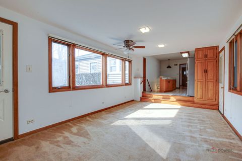 Tiny photo for 555 Longfellow Avenue, Deerfield, IL 60015 (MLS # 12601163)