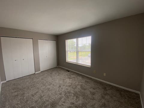 Tiny photo for 612 E Campus Drive #B12, Carbondale, IL 62901 (MLS # 12735063)