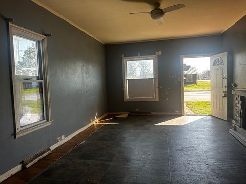 Tiny photo for 415 S PARK Street, Sesser, IL 62884 (MLS # EB458250)