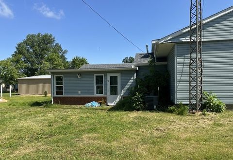 Tiny photo for 415 S PARK Street, Sesser, IL 62884 (MLS # EB458250)