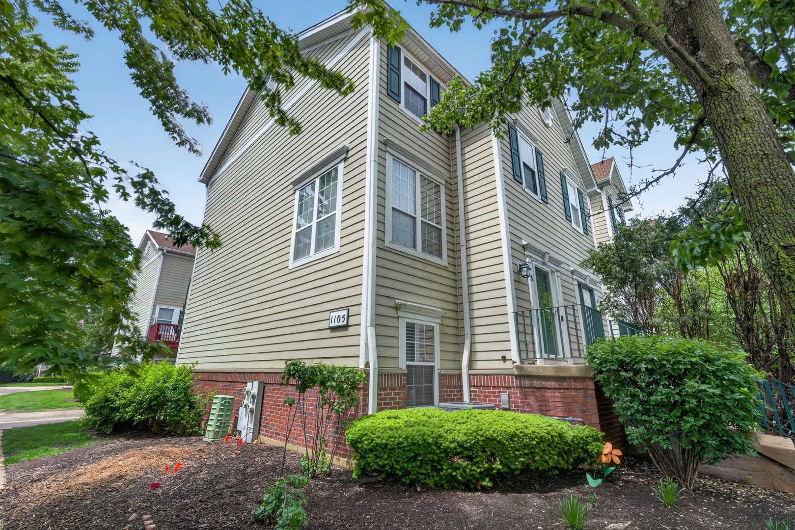 1105 Village Center Parkway 8