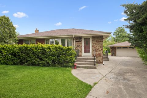 Photo of 8106 W Courtland Avenue, Norridge, IL 60706 (MLS # 12646456)
