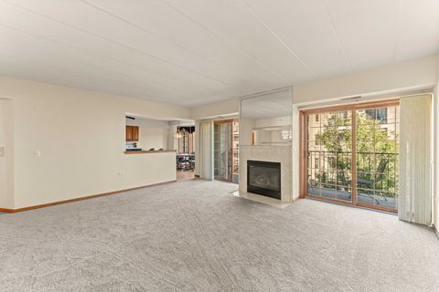 Tiny photo for 11901 Windemere Court #301, Orland Park, IL 60467 (MLS # 12470128)