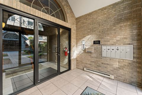 Tiny photo for 11901 Windemere Court #301, Orland Park, IL 60467 (MLS # 12470128)