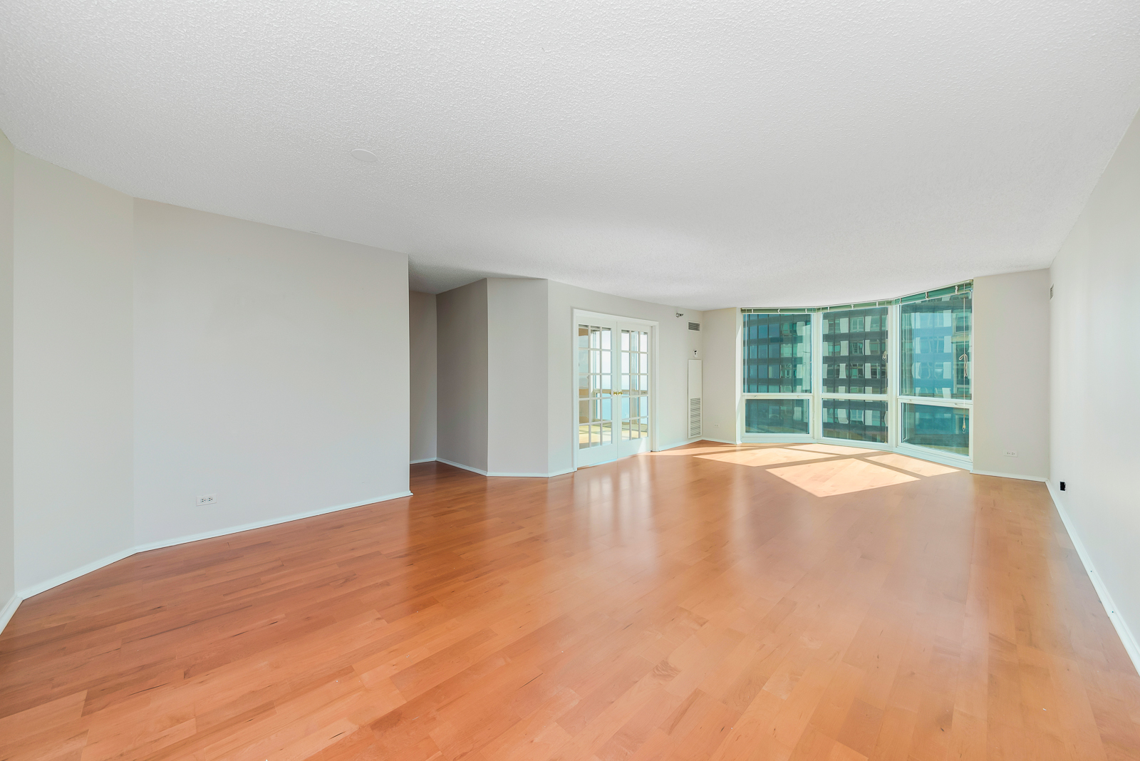 195 N Harbor Drive 4405