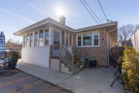 Tiny photo for 5029 N Nagle Avenue, Chicago, IL 60630 (MLS # 12592733)