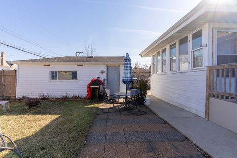 Tiny photo for 5029 N Nagle Avenue, Chicago, IL 60630 (MLS # 12592733)