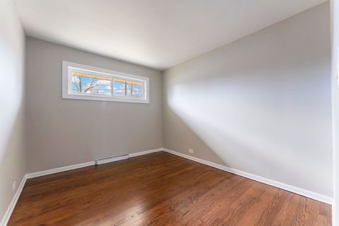 Tiny photo for 4904 W Hawthorne Avenue, Hillside, IL 60162 (MLS # 12537671)