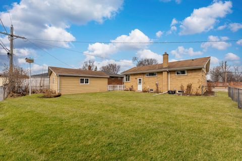 Tiny photo for 4904 W Hawthorne Avenue, Hillside, IL 60162 (MLS # 12537671)