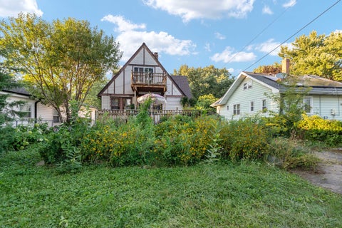 Tiny photo for 35 W Maple Avenue, Roselle, IL 60172 (MLS # 12750546)