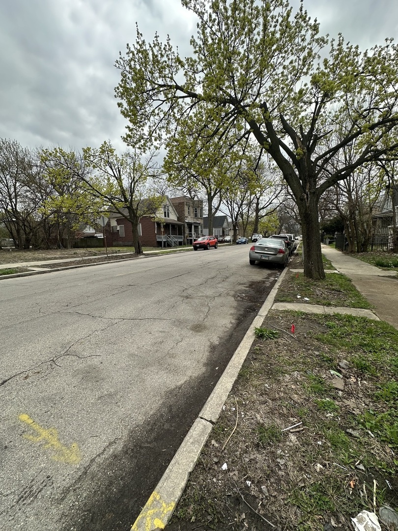 6005 S Morgan Street