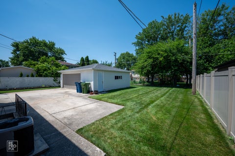 Tiny photo for 9132 Meade Avenue, Oak Lawn, IL 60453 (MLS # 12718507)
