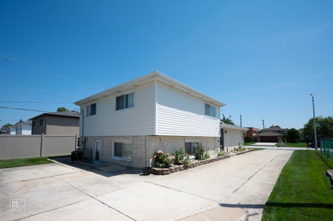 Tiny photo for 9132 Meade Avenue, Oak Lawn, IL 60453 (MLS # 12718507)