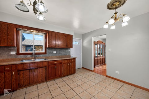 Tiny photo for 9132 Meade Avenue, Oak Lawn, IL 60453 (MLS # 12718507)