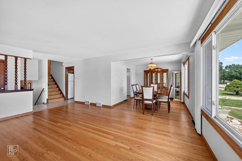 Tiny photo for 9132 Meade Avenue, Oak Lawn, IL 60453 (MLS # 12718507)