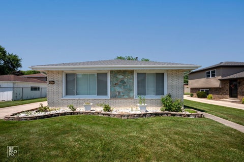 Photo of 9132 Meade Avenue, Oak Lawn, IL 60453 (MLS # 12718507)