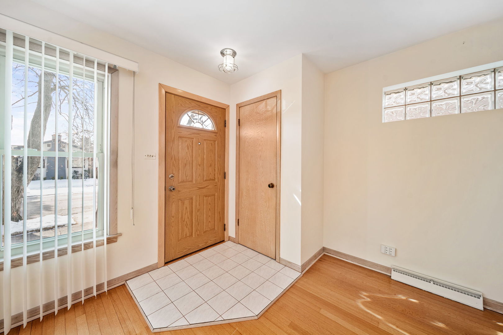 7230 W Greenleaf Avenue