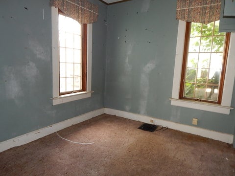 Tiny photo for 628 W 14th Street, Davenport, IA 52803 (MLS # 12685951)