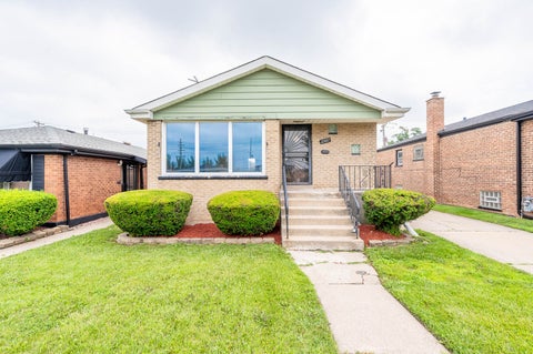 Photo of 12927 S Saginaw Avenue, Chicago, IL 60633 (MLS # 12688828)
