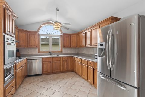 Tiny photo for 8850 W 98th Place, Palos Hills, IL 60465 (MLS # 12689397)