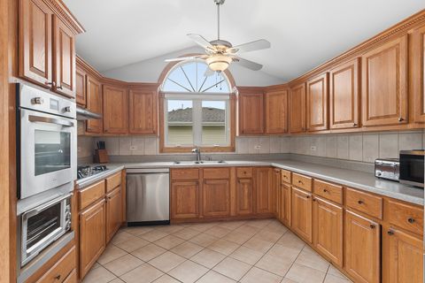 Tiny photo for 8850 W 98th Place, Palos Hills, IL 60465 (MLS # 12689397)