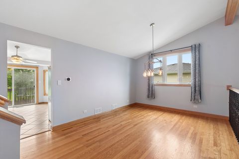 Tiny photo for 8850 W 98th Place, Palos Hills, IL 60465 (MLS # 12689397)