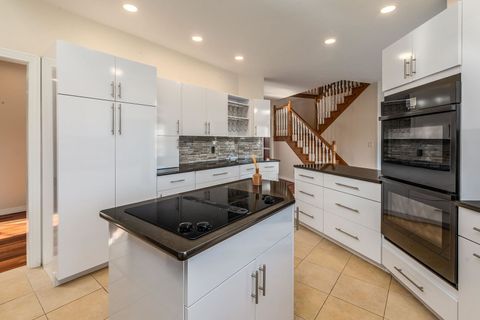 Tiny photo for 396 Lake Indian Hills Circle, Carbondale, IL 62902 (MLS # 100000166)