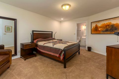 Tiny photo for 396 Lake Indian Hills Circle, Carbondale, IL 62902 (MLS # 100000166)