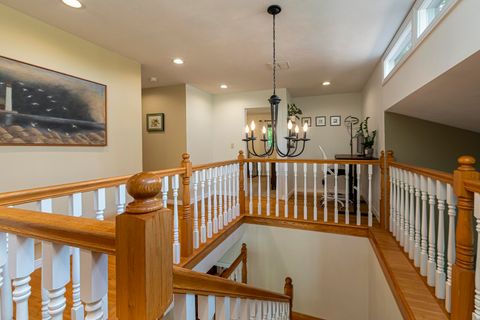 Tiny photo for 396 Lake Indian Hills Circle, Carbondale, IL 62902 (MLS # 100000166)