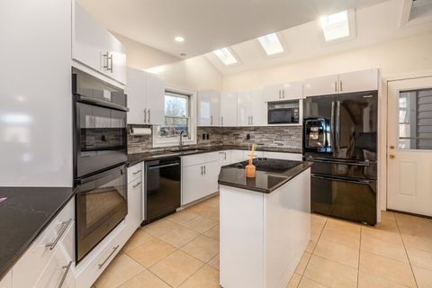 Tiny photo for 396 Lake Indian Hills Circle, Carbondale, IL 62902 (MLS # 100000166)