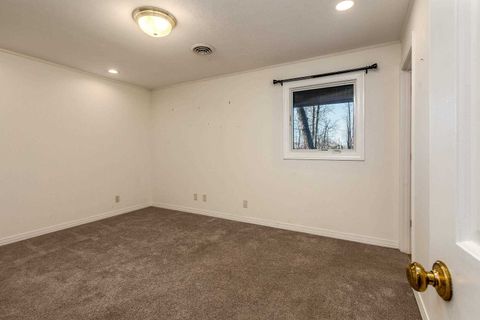 Tiny photo for 396 Lake Indian Hills Circle, Carbondale, IL 62902 (MLS # 100000166)