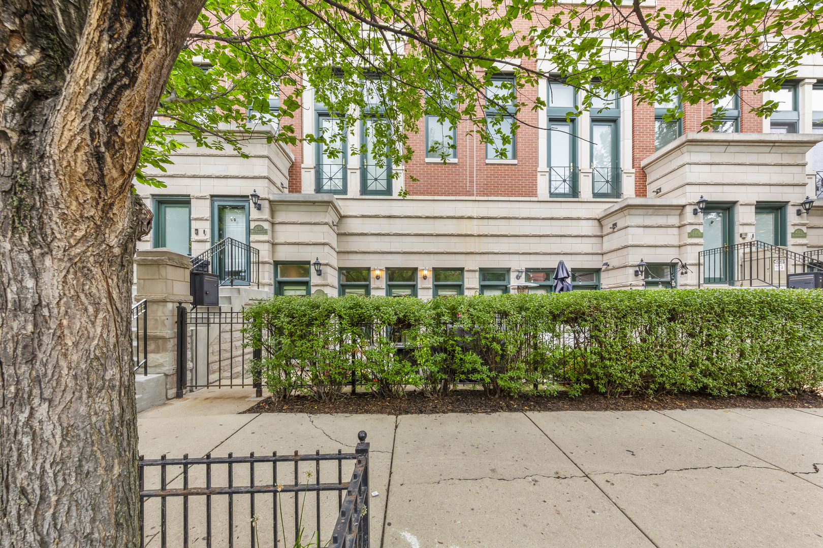 434 W Armitage Avenue E