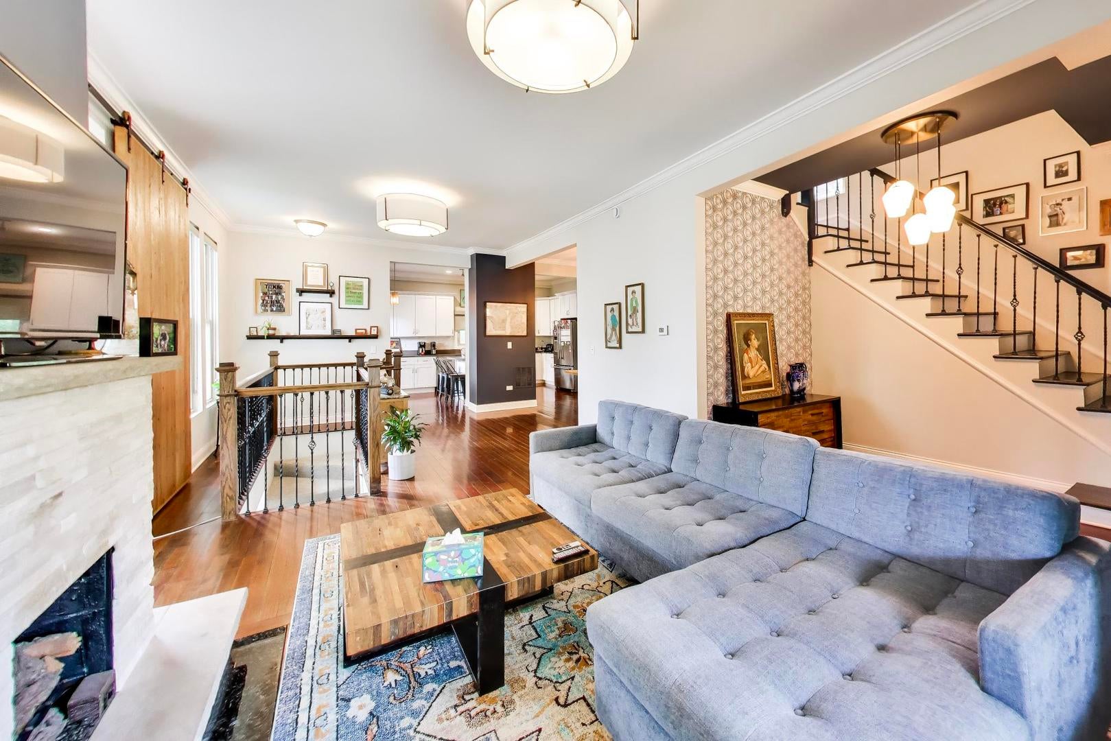 541 N Lombard Avenue