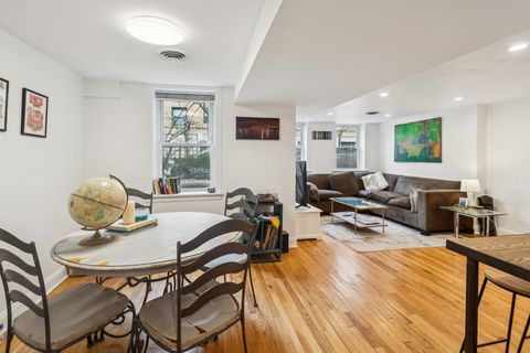 Tiny photo for 945 W Gordon Terrace #GW, Chicago, IL 60613 (MLS # 12581193)