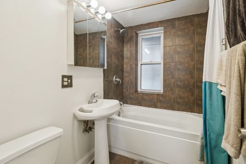 Tiny photo for 945 W Gordon Terrace #GW, Chicago, IL 60613 (MLS # 12581193)