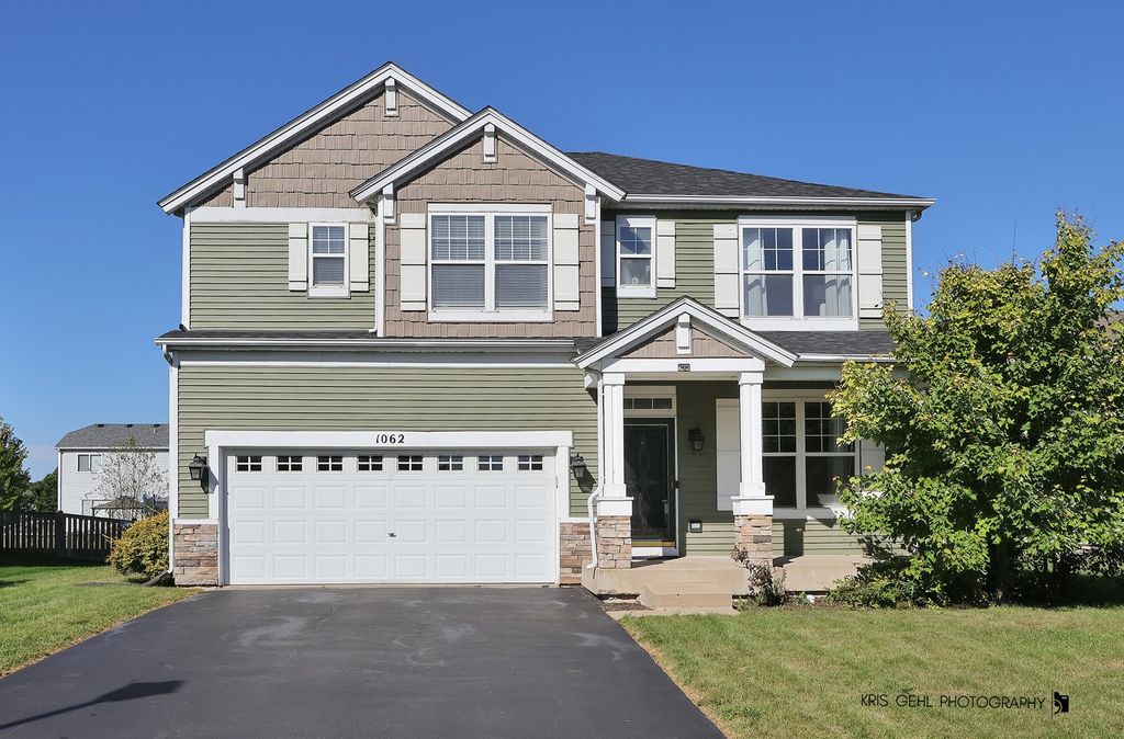 Photo for 1062 Neuhaven Drive, Antioch, IL 60002 (MLS # 12464209)