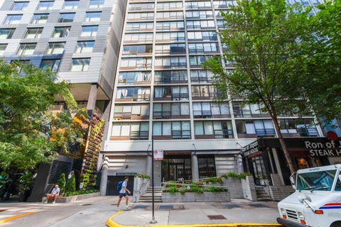 Photo of 230 E Ontario Street #1304, Chicago, IL 60611 (MLS # 12753584)