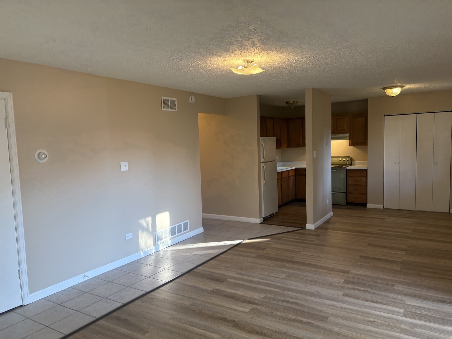1119 S CURTIS Avenue A-1