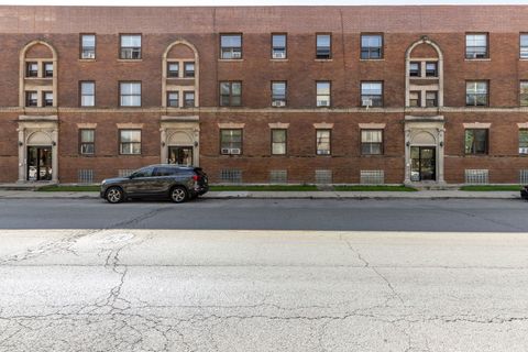 Tiny photo for 953 E 61st Street #1E, Chicago, IL 60637 (MLS # 12516494)