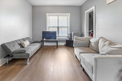 Tiny photo for 953 E 61st Street #1E, Chicago, IL 60637 (MLS # 12516494)