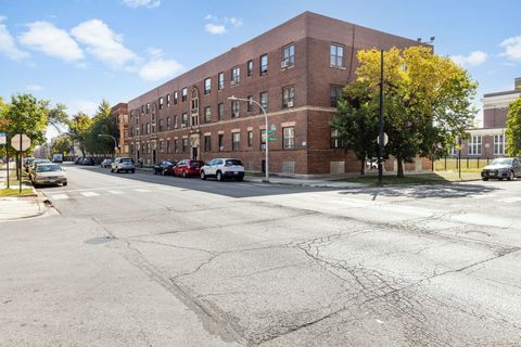 Tiny photo for 953 E 61st Street #1E, Chicago, IL 60637 (MLS # 12516494)