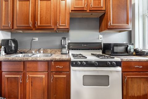 Tiny photo for 953 E 61st Street #1E, Chicago, IL 60637 (MLS # 12516494)