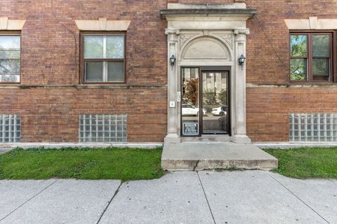 Tiny photo for 953 E 61st Street #1E, Chicago, IL 60637 (MLS # 12516494)