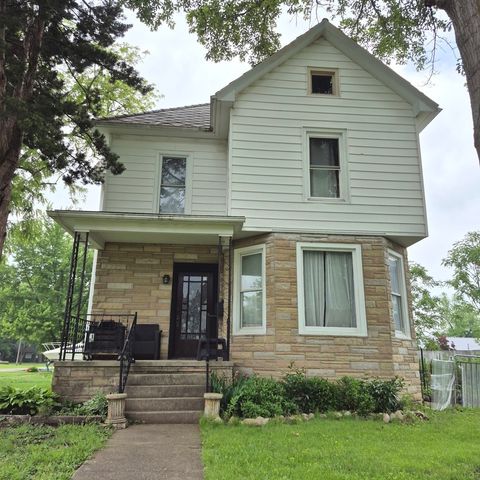 Photo of 305 E Jackson Street, Cullom, IL 60929 (MLS # 12348655)