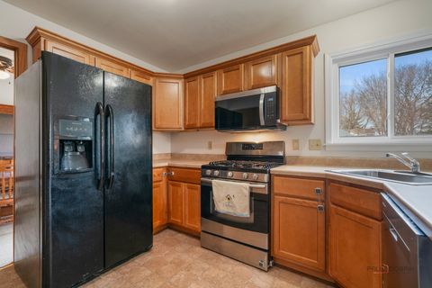 Tiny photo for 3612 W Drake Court, McHenry, IL 60050 (MLS # 12543209)
