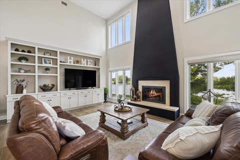 Tiny photo for 10 Bordeaux Court, Oakwood Hills, IL 60013 (MLS # 12676561)